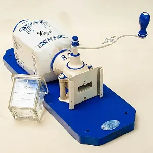 Редкость! Старинная Настенная Ручная Механическая Кофемолка Zassenhaus - DELFTs, Германия.