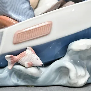 Коллекционная Фарфоровая статуэтка «Двое в лодке», Lladro Испания - 1992 год.
