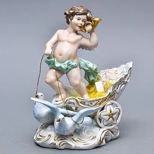 Редкая Фарфоровая Статуэтка «Путти - ПОЧТАЛЬОН», Scheibe - Alsbach, Германия середина ХХ века.