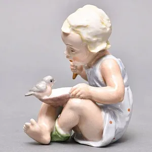 Коллекционная Фарфоровая статуэтка «Завтрак вдвоем. Девочка и птица», ROSENTHAL Германия - 1938 год. 