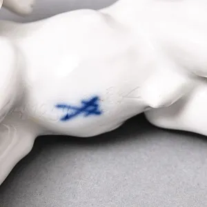 Коллекционная Фарфоровая статуэтка «ТЕЛЕНОК», MEISSEN Германия, вторая половина ХХ века. 