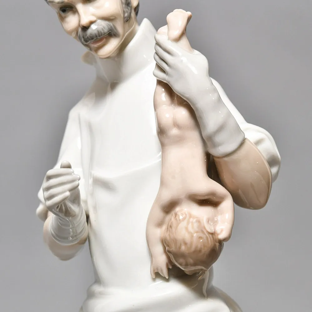 Редкая! Большая Коллекционная Фарфоровая Статуэтка «Врач Акушер» Lladro, Испания -1971 год.