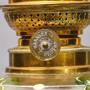 Антикварная  Керосиновая Лампа «Цветочная Гирлянда», Kosmos - Brenner, Франция начало ХХ века.