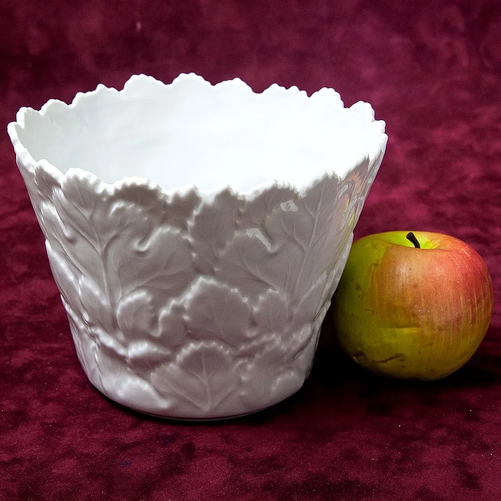 Фарфоровая Ваза - Кашпо «ДУБОВЫЕ ЛИСТЬЯ», FURSTENBERG, Германия, 70 -е годы ХХ века.