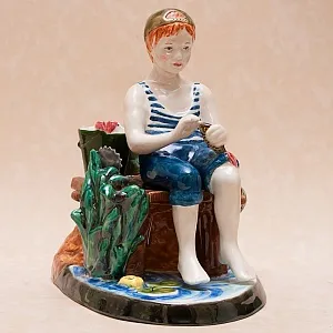 Большая Фаянсовая Статуэтка «Юный Рыбак», Конаковский Фаянс, Россия.