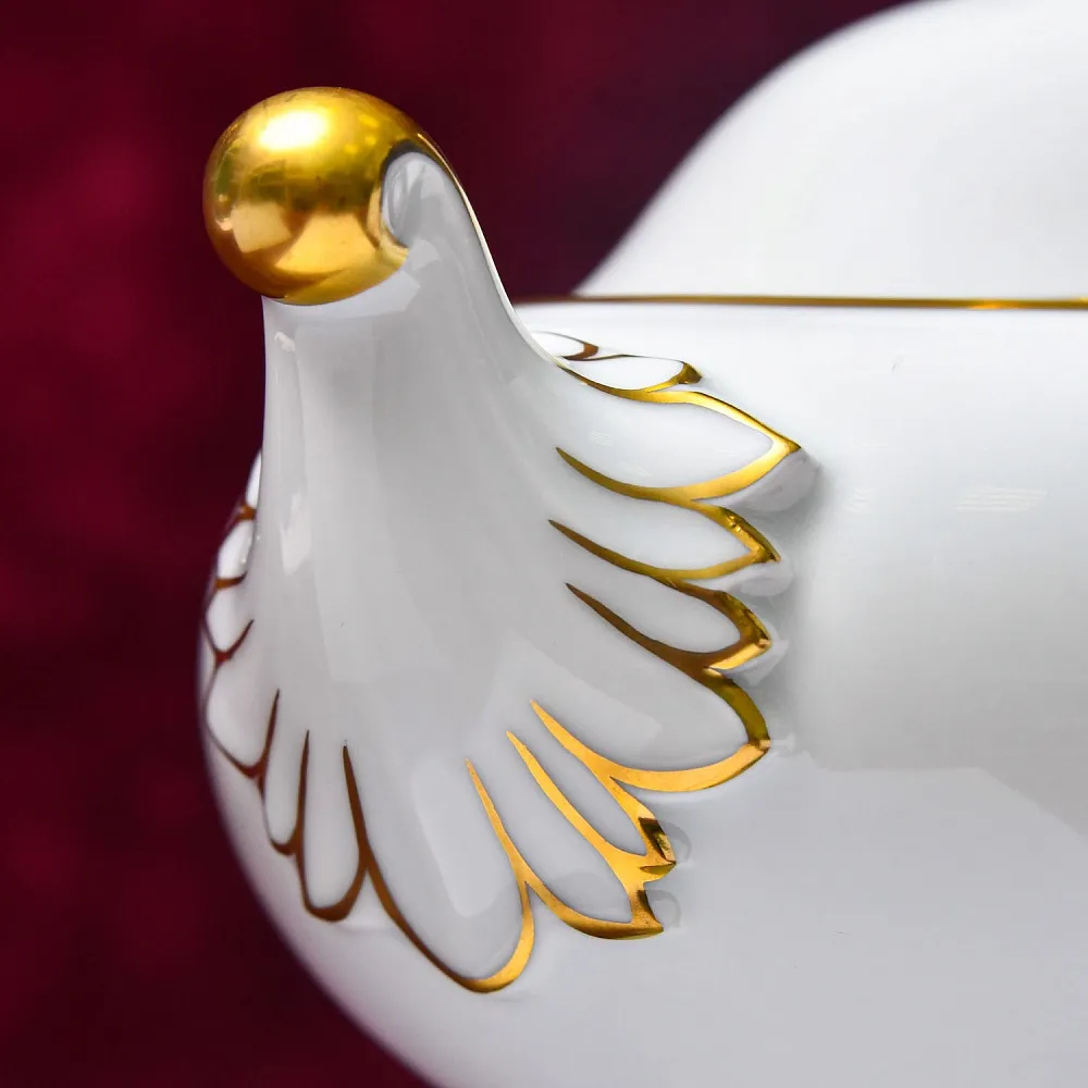 Коллекционная Фарфоровая Вазон - Ваза с крышкой «Мускусная Роза», KAISER, Германия - 1979 год.