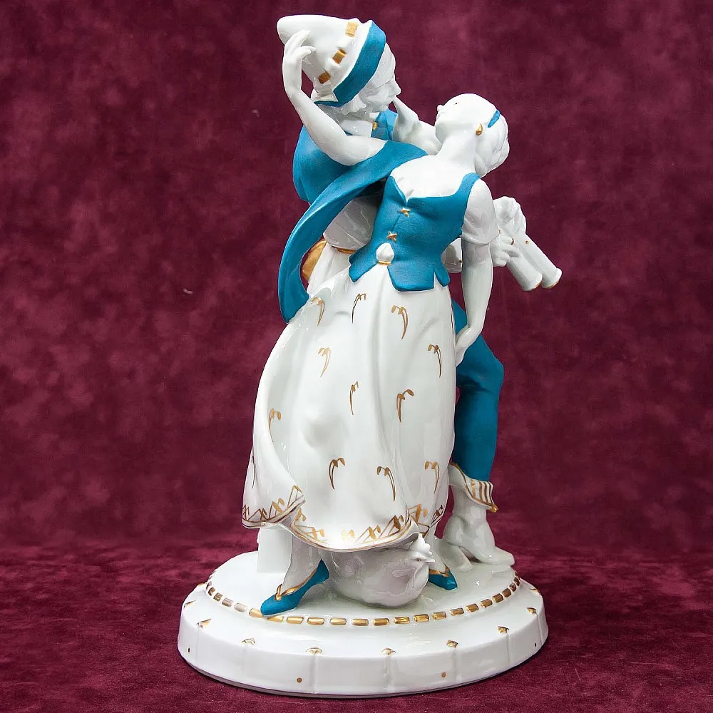 Большая Антикварная Фарфоровая Статуэтка «СЕЛЬСКИЙ ТАНЕЦ», HERTWIG Германия -1914 год.