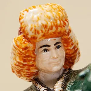 Авторская Коллекционная Фарфоровая Статуэтка «Охотник - Соколиная охота», Россия.