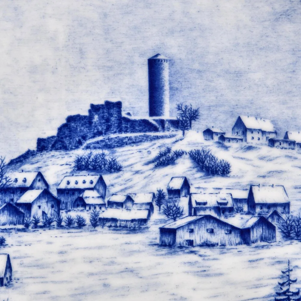 Коллекционная Фарфоровая Тарелка - Блюдо «Пейзаж с замком на горе», Hutschenreuther Германия. 