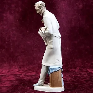 Редкая! Коллекционная Фарфоровая статуэтка «Ветеринар» Lladro, Испания - 1972 год.