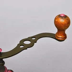 Старинная Настенная Ручная Механическая Кофемолка «GARANTI» Бельгия.