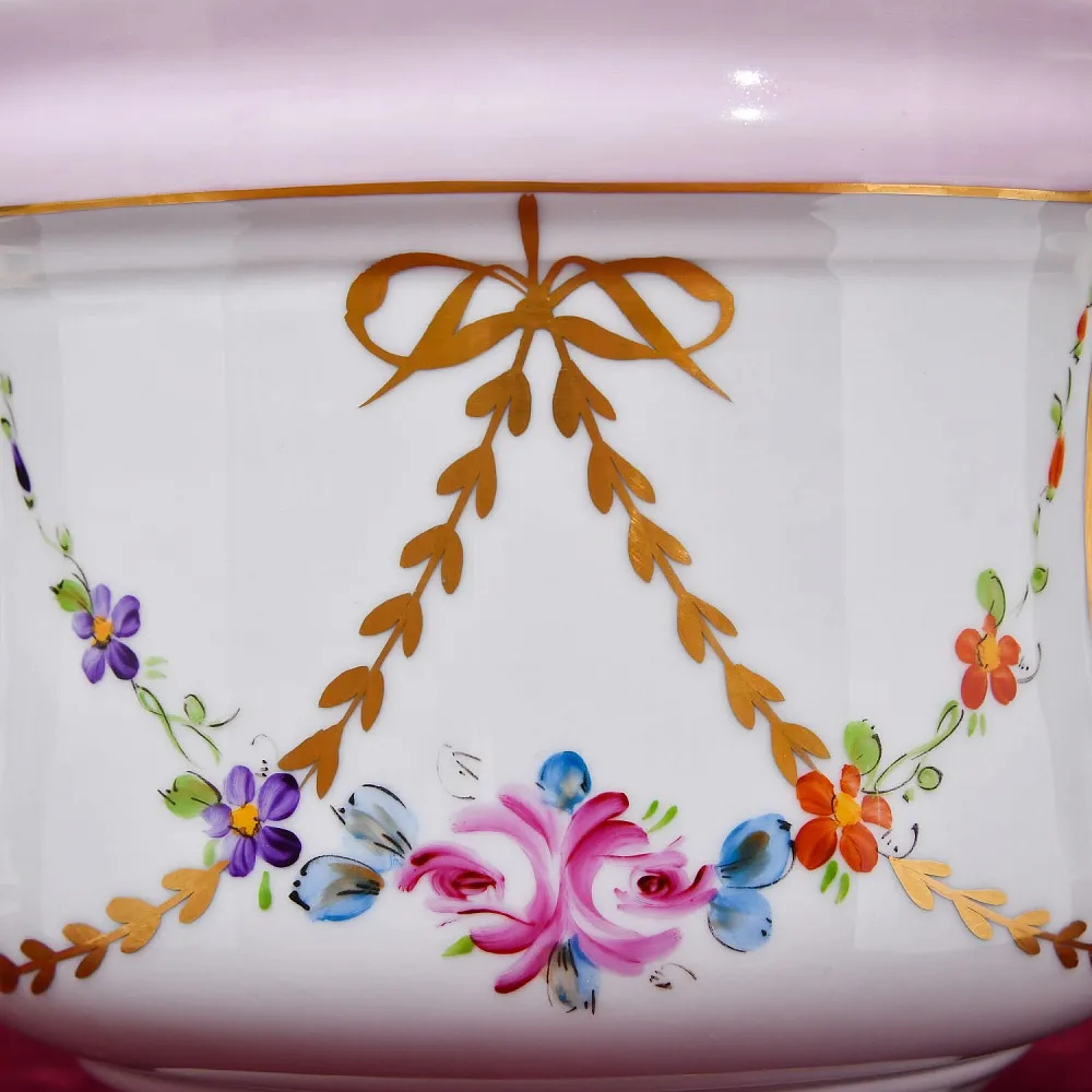 Антикварное Фарфоровое Кашпо или Ваза c ручками «Цветочная гирлянда», Limoges Франция.