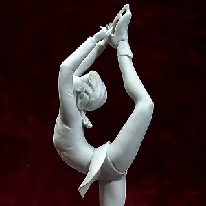 Редкая! Авторская Статуэтка «Фигуристка - Денизе Бильман», фарфор Kaiser, Германия -1979 год.