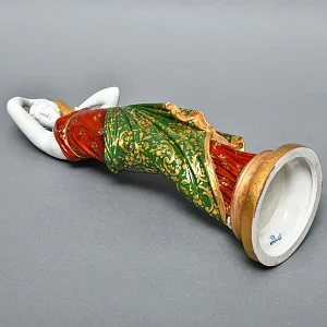 Антикварная Фарфоровая статуэтка «Девушка с кувшином», Nymphenburg Германия, начало ХХ века.