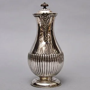 Винтажный Металлический Кофейник - Кувшин на 0,8 л. Silverplated, William Hutton&Sons Англия, начало ХХ века.