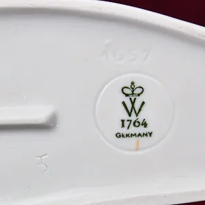 Авторская Фарфоровая статуэтка «Девушка с оленёнком», WALLENDORF, Германия середина ХХ века.