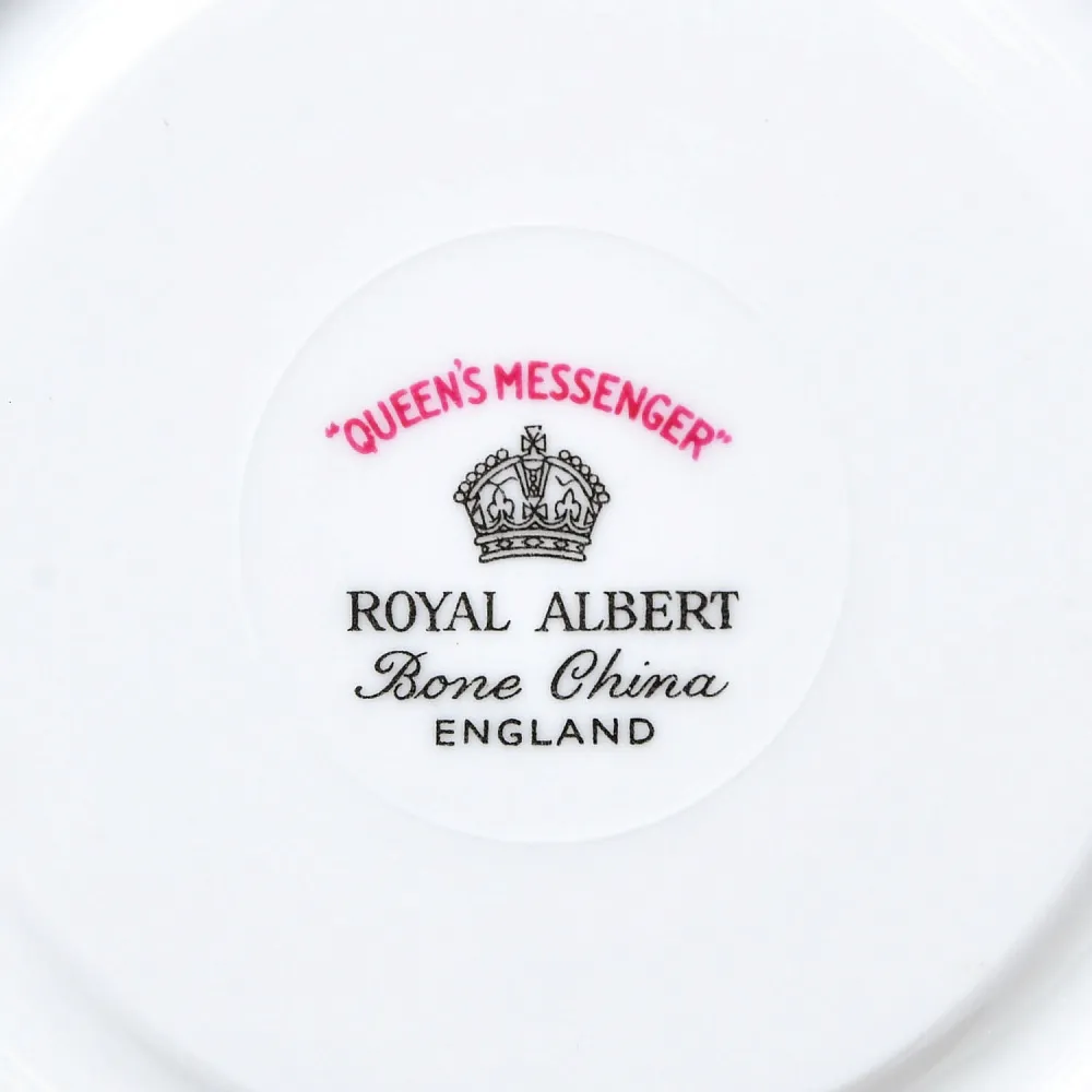 Коллекционная Фарфоровая Чайная пара «Посланница Королевы», ROYAL ALBERT Англия, вторая половина ХХ века.