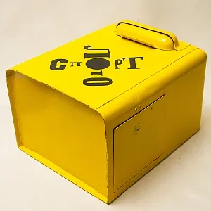 Редкость! Легендарный Жёлтый Ящик «СпортЛото - СССР» образца 1970 года.
