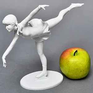 Редкая! Статуэтка «Фигуристка - Танец на льду», Бисквитный фарфор Kaiser, Германия -1979 год.