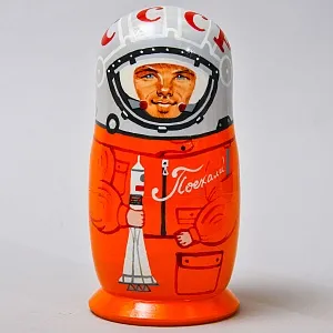 Авторский Сувенир - Памятный Подарок - «Матрёшка - Космонавты СССР», Дерево - Россия. 