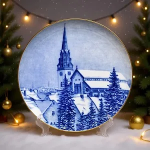 Коллекционная Фарфоровая Тарелка - Блюдо «Городской Собор зимой», Hutschenreuther Германия - 1979 год. 