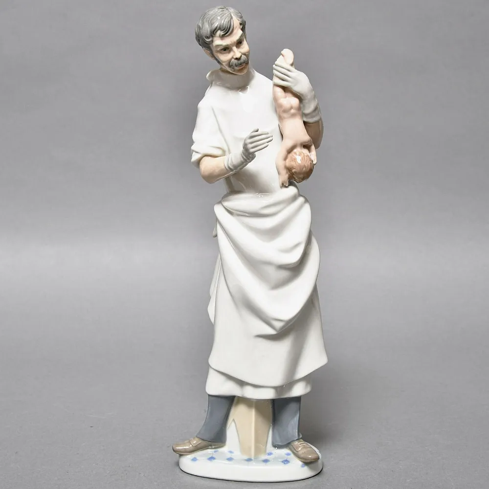 Редкая! Большая Коллекционная Фарфоровая Статуэтка «Врач Акушер» Lladro, Испания -1971 год.