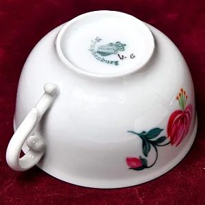 Антикварная Коллекционная Кофейная пара «ЛИЛИЯ», фарфор Nymphenburg, Германия.