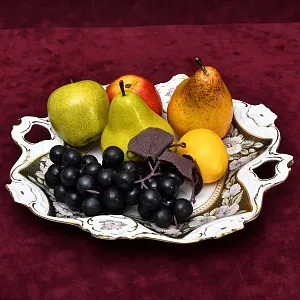 Сервировочное Фарфоровое Блюдо -Тарелка с ручками, KAISER Porzellan Германия, конец ХХ века.