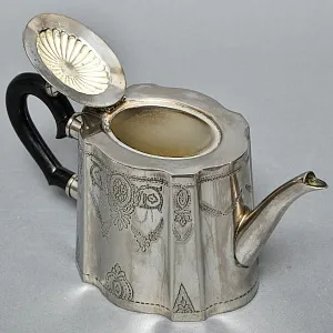 Старинный Заварочный Чайник. Метал Silverplate, SHEFFIELD Англия начало ХХ века. 