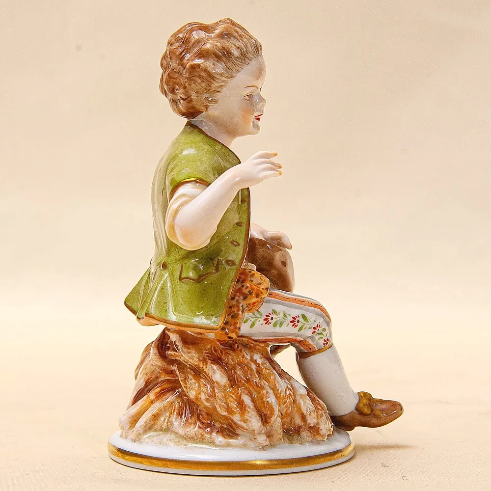 Редкая! Коллекционная фарфоровая статуэтка «МАЛЬЧИК СО ШЛЯПОЙ», Unterweissbach Германия.