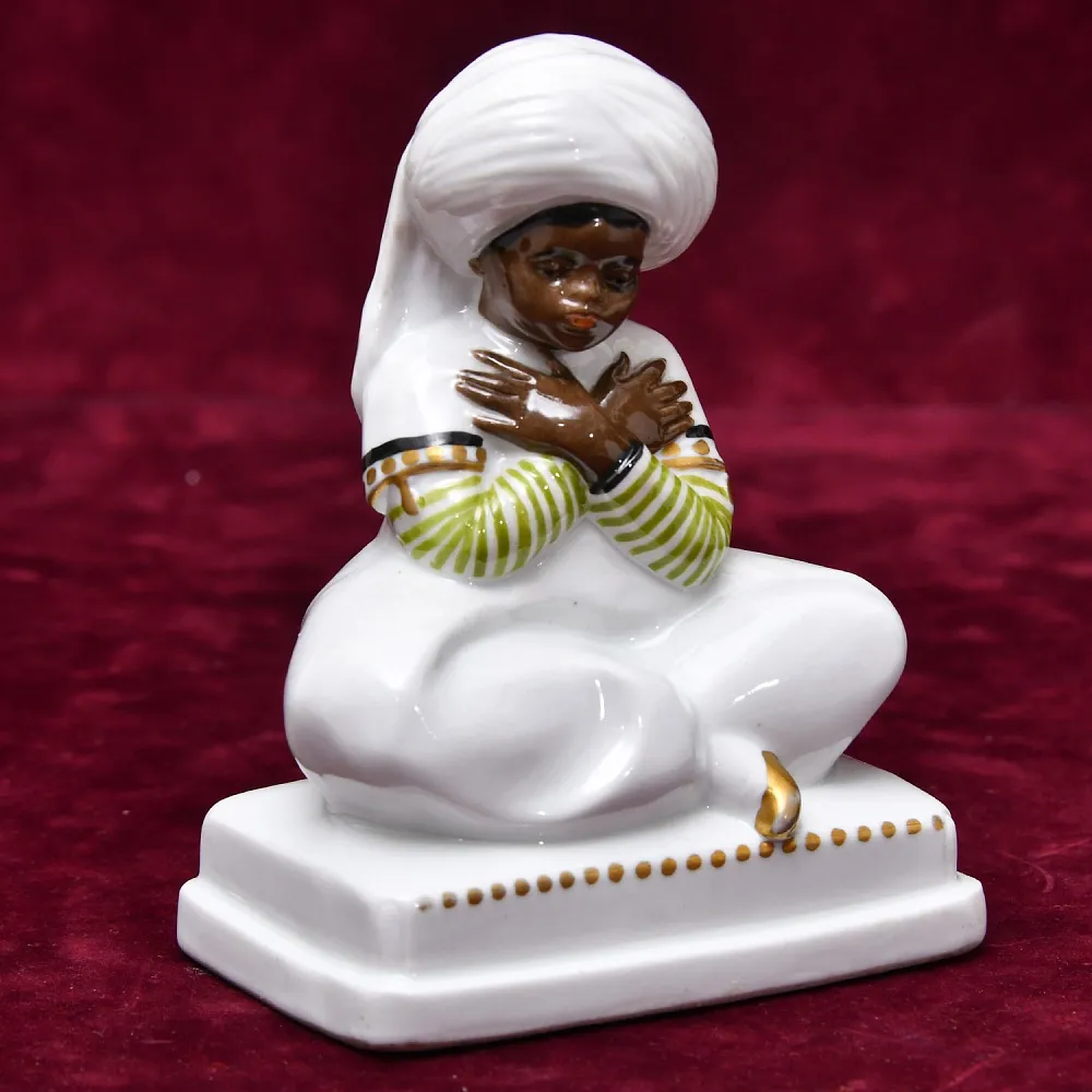 Коллекционная Фарфоровая статуэтка «Восточный Паж», Karl Ens Германия, первая половина ХХ века.