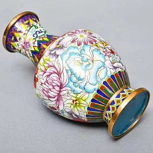 Декоративные Парные Вазы «Летний сад» в технике «Клуазоне» Н -30 см., Китай 50 -е годы ХХ века.