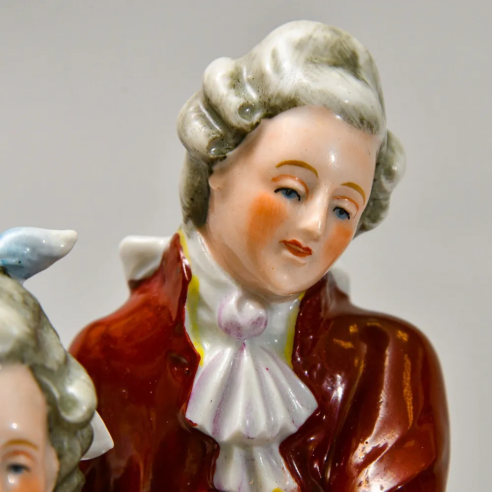 Антикварная Статуэтка «Любовный роман», фарфор Carl Scheidig, Германия начало ХХ века.