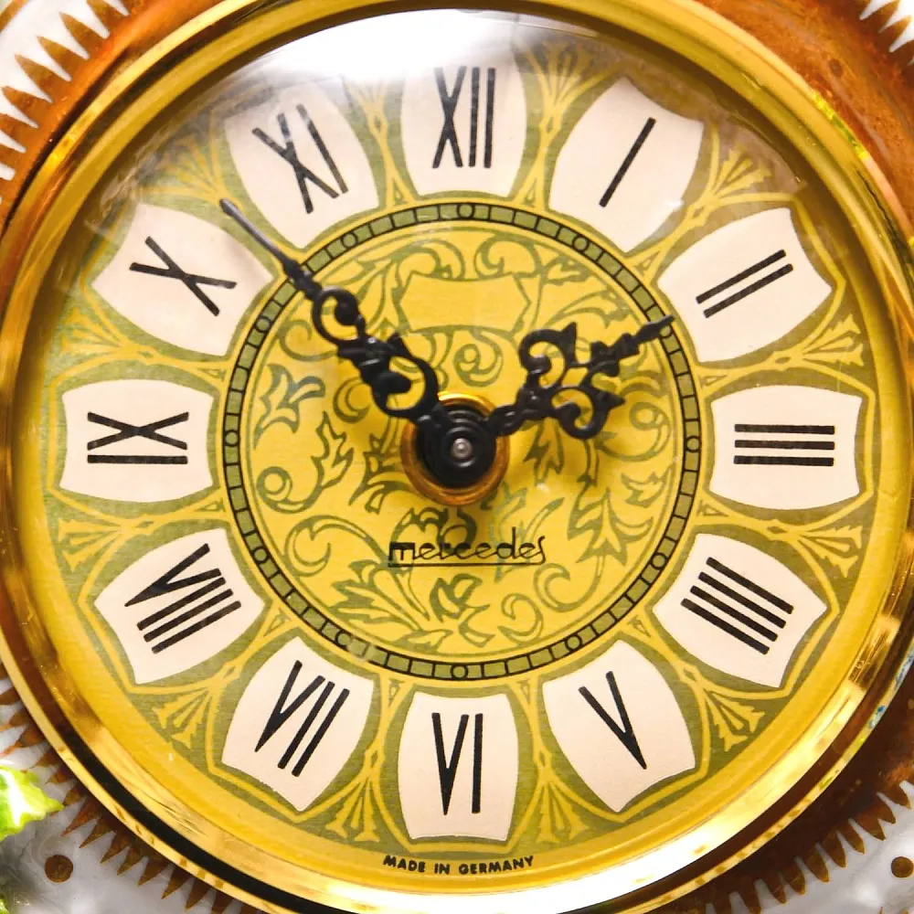 Каминные Кварцевые Часы в стиле Рококо «Цветочные Гирлянды», Германия 80-е годы ХХ века.