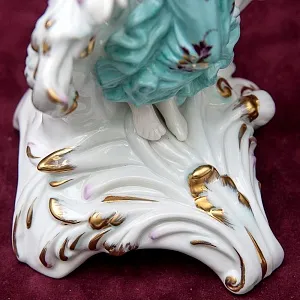 Фарфоровая Статуэтка - Подсвечник на одну Свечу «Девушка в золотом» SANDIZELL Германия.