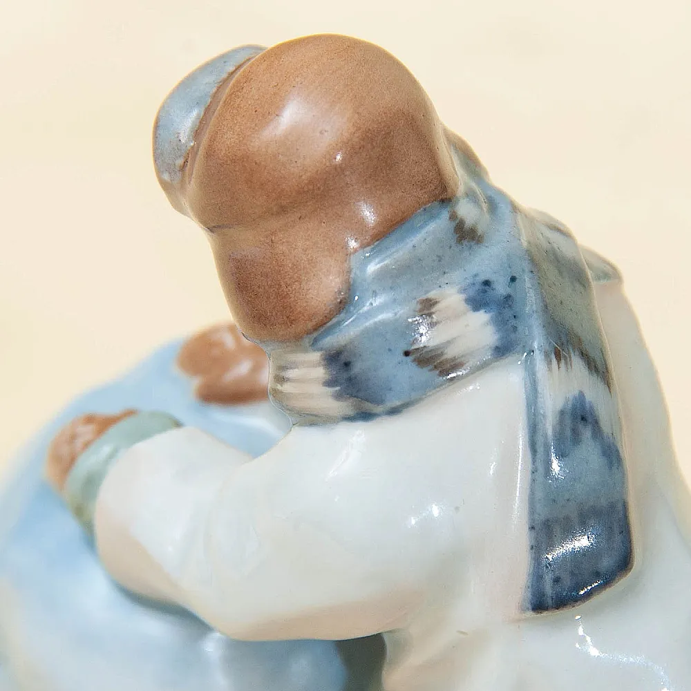 Авторская Коллекционная Фарфоровая Статуэтка «Снежный Ком», Дулёво Россия.