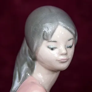 Коллекционная Фарфоровая статуэтка «Маленькая балерина в розовом» Lladro, Испания - 1978 год.
