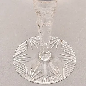 Хрустальный Бокал для вина серия «IMPERIAL» аметистового цвета, JOSEPHINENHUTTE Германия, 50-е годы ХХ века.