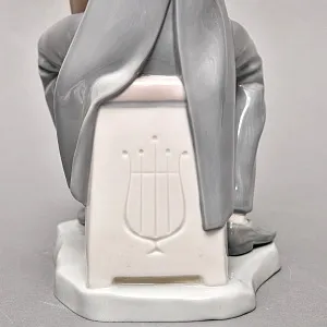 Коллекционная Фарфоровая статуэтка «Музыкант. ВИОЛОНЧЕЛИСТ», Lladro Испания 70-е годы.