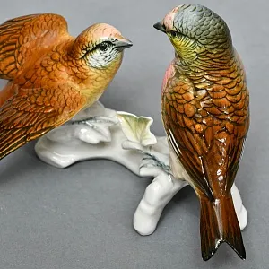 Пара Птиц - Фарфоровая Статуэтка «Чечётки», Karl Ens, Германия - середина ХХ века.