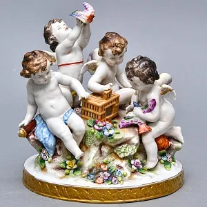Редкость! Антикварная Фарфоровая Статуэтка «Путти, выпускающие птиц», Carl Thieme Германия.