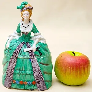 Редкость!!! Фарфоровая Шкатулка - Статуэтка «Дама в зеленом платье». SITZENDORF Германия