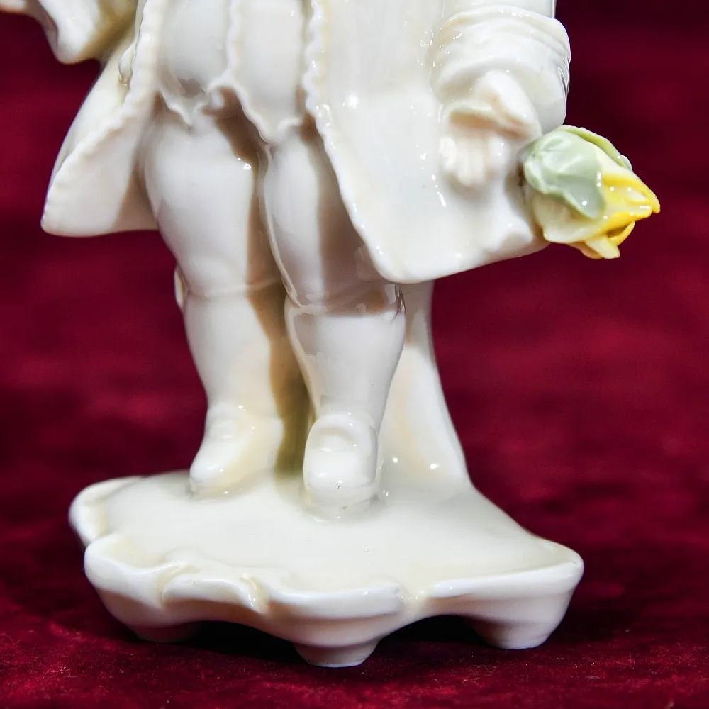 Парные Фарфоровые Статуэтки «Дети - Цветы для Мамы», Карл Энс / Karl Ens, Германия, 30-е гг.