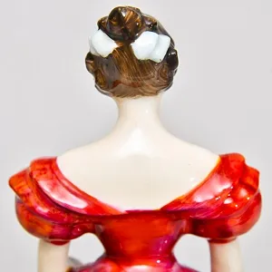 Коллекционная Фарфоровая статуэтка «Девушка с белой шляпкой», Royal Doulton Англия.