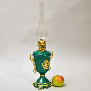 Антикварная Керосиновая Лампа «Изумрудное Золото», Металл / Стекло, начало ХХ века.