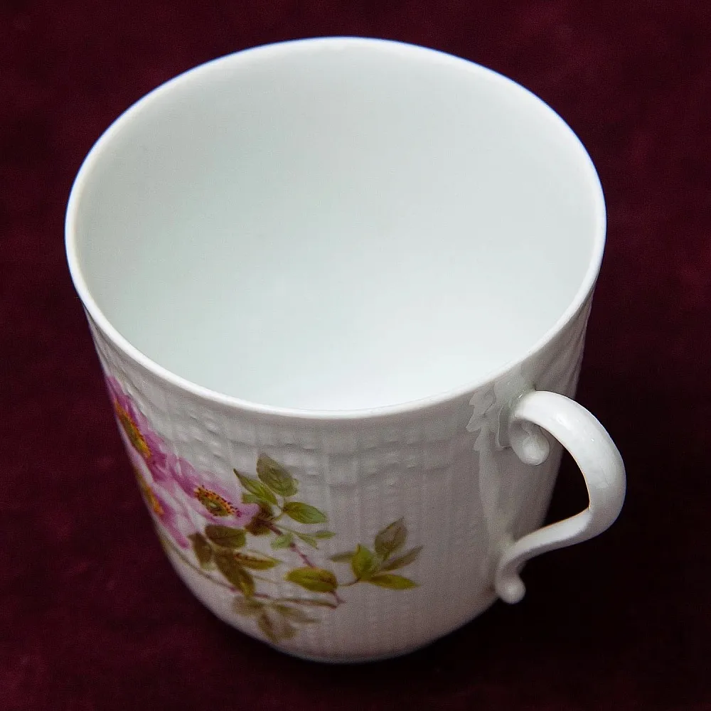 Чайно-кофейный Фарфоровый набор «Тет-а-Тет» из серии «Шиповник», Limoges Франция -1979 год.