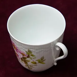 Чайно-кофейный Фарфоровый набор «Тет-а-Тет» из серии «Шиповник», Limoges Франция -1979 год.