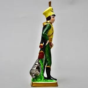 Коллекционная Фарфоровая Статуэтка «Солдат - Гусар», Германия - вторая половина ХХ века.