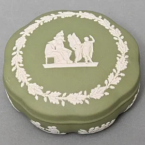 Шкатулка - Бонбоньерка «Античная Греция», фарфор ВЕДЖВУД / WEDGWOOD, Англия, вторая половина ХХ века.