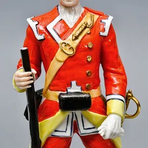 Фарфоровая Cтатуэтка «Солдаты Британской Армии. 27-й пехотный полк», RUDOLF KAMMER Германия. 